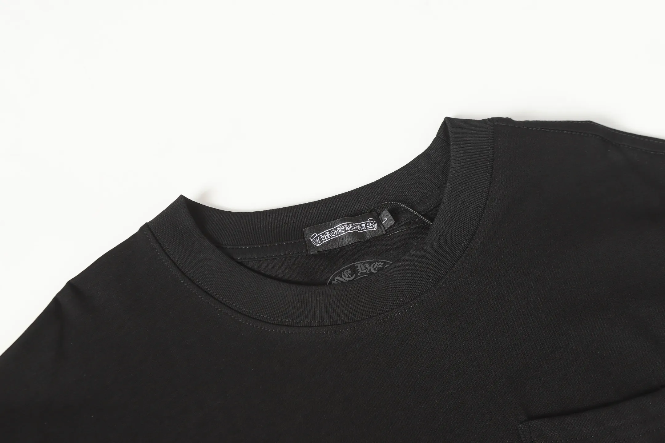 P140 -Chrome Hearts/Chrome Hearts 23ss basic Sanskrit letter printed short-sleeved T-shirt -High weight, high density and high quality. The wool is soft, delicate and skin-friendly. It feels soft and silky. It has excellent warmth and skin-friendly properties.